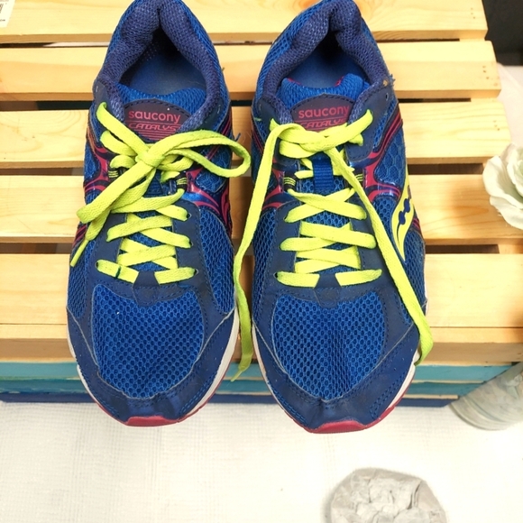 Saucony Shoes - Women's Saucony Catalyst Sneaker Neon Yellow, Pink or Blue Little worn Size  8